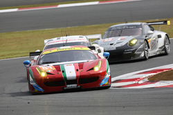 #81 AF Corse Ferrari F458 Italia: Stephen Wyatt, Michele Rugolo, Andrea Bertolini