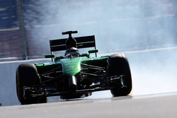 Kamui Kobayashi, Caterham CT05 locks up under braking