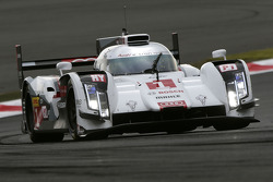 #1 Audi Sport Team Joest Audi R18 e-tron quattro: Lucas di Grassi, Loic Duval, Tom Kristensen