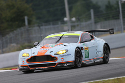 #97 Aston Martin Vantage V8: Darren Turner, Stefan Mücke