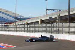 Lewis Hamilton, Mercedes AMG F1 W05 spins in the third practice session