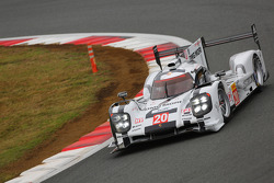 #20 Porsche Team Porsche 919 Hybrid: Mark Webber, Brendon Hartley, Timo Bernhard