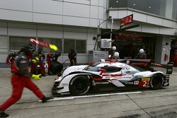 #2 Audi Sport Team Joest Audi R18 e-tron quattro: Marcel Fässler, Andre Lotterer, Benoit Tréluyer