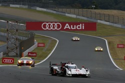 #2 Audi Sport Team Joest Audi R18 e-tron quattro: Marcel Fässler, Andre Lotterer, Benoit Tréluyer