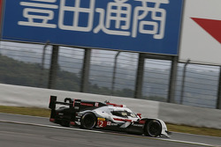 #2 Audi Sport Team Joest Audi R18 e-tron quattro: Marcel Fässler, Andre Lotterer, Benoit Tréluyer