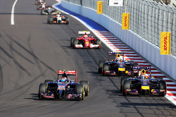 Daniil Kvyat, Scuderia Toro Rosso STR9 and Sebastian Vettel, Red Bull Racing RB10 battle for position