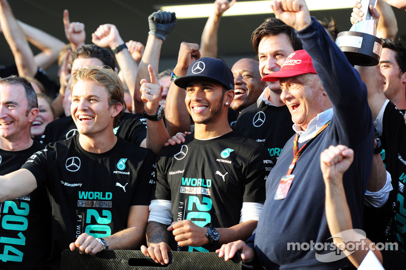 Nico Rosberg. Toto Wolff, Lewis Hamilton y Niki Lauda en Rusia 2014