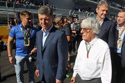 (L to R): Dmitry Kozak, Russian Deputy Prime Minister with Bernie Ecclestone, on the grid