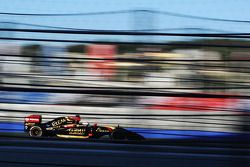 Romain Grosjean, Lotus F1 E22