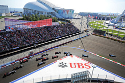 Nico Rosberg, Mercedes AMG F1 W05 runs wide ahead of race winner Lewis Hamilton, Mercedes AMG F1 W05 at the start of the race