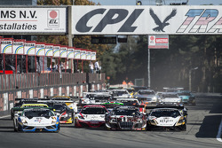 Start: #95 NSC Motorsports Lamborghini LFII: Peter Kox, Nicky Catsburg leads