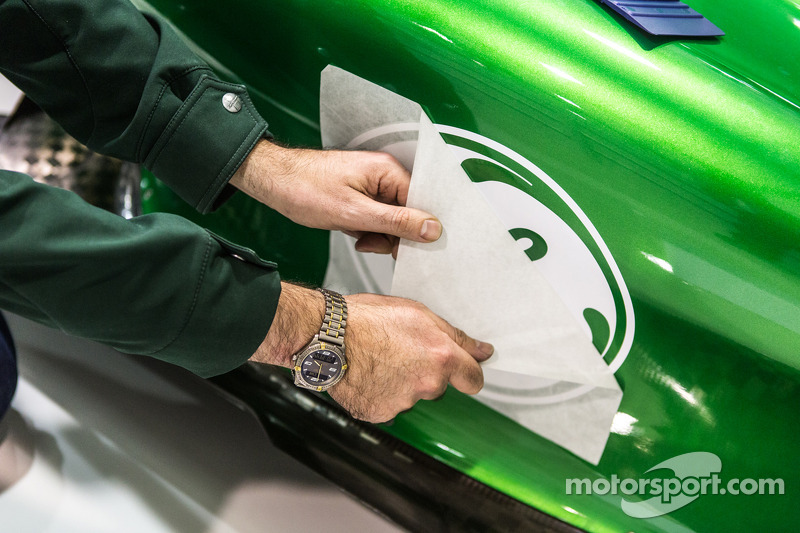 Tour of Caterham F1 Team's Leafield factory