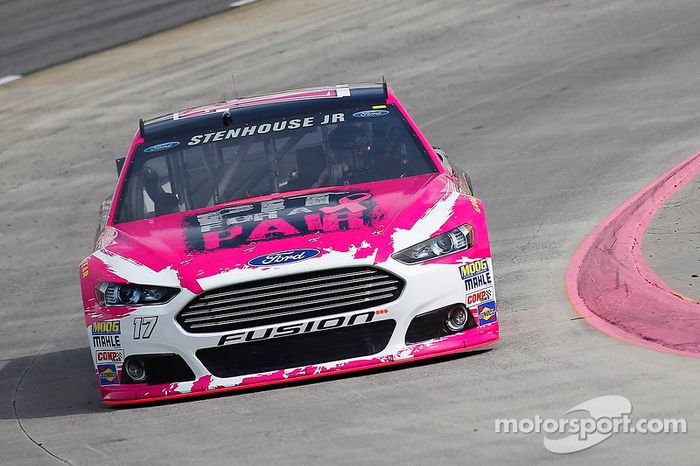 También Ricky Stenhouse Jr en su Roush Fenway Racing Ford en Martinsville 2014...