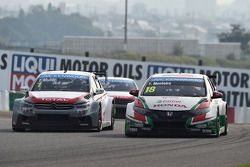 Yvan Muller, Citroen C-Elysee WTCC, Citroen Total WTCC, Tiago Monteiro, Honda Civic WTCC, Team Castrol Honda WTCC