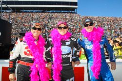 Greg Biffle, Ricky Stenhouse Jr., Carl Edwards wear pink for Breast Cancer Awareness