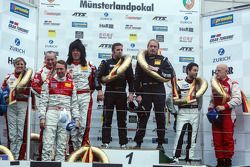 Podium: race winners Jürgen Alzen, Dominik Schwager, second place Sabine Schmitz, Patrick Huisman, Frank Stippler, Klaus Abbelen, third place Frederic Makowiecki, Otto Klohs
