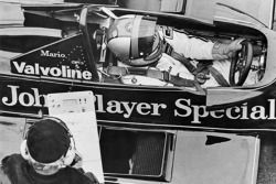 Mario Andretti en Colin Chapman