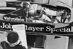 Mario Andretti en Colin Chapman