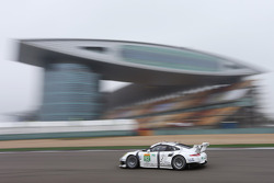 #92 Porsche Team Manthey Porsche 911 RSR: Patrick Pilet, Frederic Makowiecki