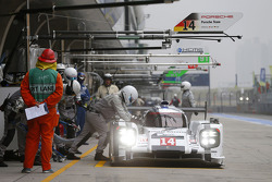 #14 Porsche Team Porsche 919 Hybrid: Romain Dumas, Neel Jani, Marc Lieb