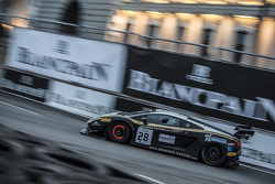 #28 Grasser Racing Team Lamborghini LFII: Hari Proczyk, Jeroen Bleekemolen
