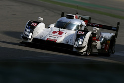 #1 Audi Sport Team Joest Audi R18 e-tron quattro: Lucas di Grassi, Loic Duval, Tom Kristensen