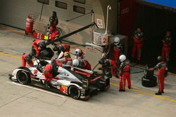 #2 Audi Sport Team Joest Audi R18 e-tron quattro: Marcel Fässler, Andre Lotterer, Benoit Tréluyer