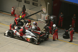 #2 Audi Sport Team Joest Audi R18 e-tron quattro: Marcel Fässler, Andre Lotterer, Benoit Tréluyer