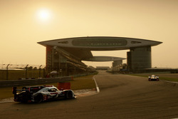 #2 Audi Sport Team Joest Audi R18 e-tron quattro: Marcel Fässler, Andre Lotterer, Benoit Tréluyer