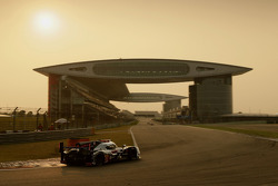 #1 Audi Sport Team Joest Audi R18 e-tron quattro: Lucas di Grassi, Loic Duval, Tom Kristensen