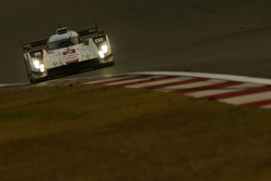 #2 Audi Sport Team Joest Audi R18 e-tron quattro: Marcel Fässler, Andre Lotterer, Benoit Tréluyer