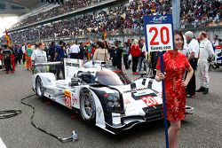 #20 Porsche Team Porsche 919 Hybrid: Mark Webber, Brendon Hartley, Timo Bernhard