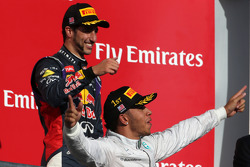 Lewis Hamilton, Mercedes AMG F1 Team and Daniel Ricciardo, Red Bull Racing