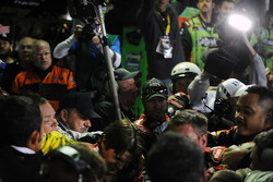 Fight after the race between Jeff Gordon and Brad Keselwoski