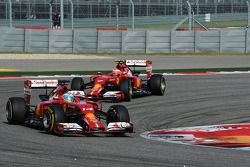 Fernando Alonso, Ferrari F14-T leads Kimi Raikkonen, Ferrari F14-T