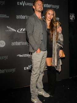 Jenson Button y Jessica Michibata