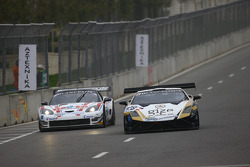 #28 Grasser Racing Team Lamborghini LFII: Hari Proczyk, Jeroen Bleekemolen