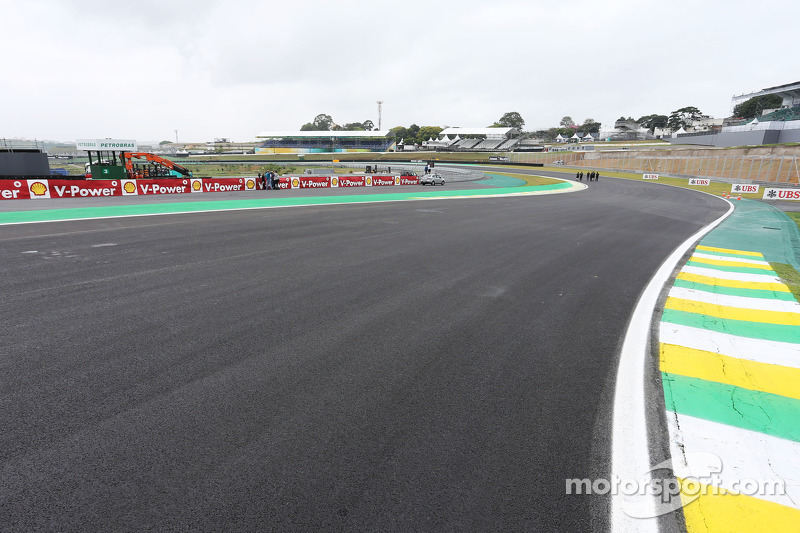 Curvas 2 y 3 de Interlagos