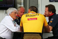 Bernie Ecclestone, with Dr Helmut Marko, Red Bull Motorsport Consultant; Cyril Abiteboul, Renault Sport F1 Managing Director; and Christian Horner, Red Bull Racing Team Principal