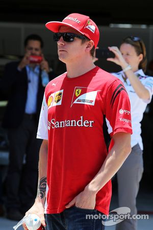 Kimi Raikkonen, Ferrari on the drivers parade