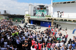 Podium: Nico Rosberg, Mercedes AMG F1, 1er; Felipe Massa, Williams, 3ème