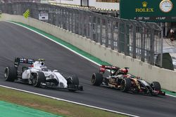 Valtteri Bottas, Williams F1 Team and Pastor Maldonado, Lotus F1 Team