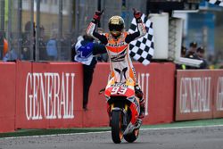 Marc Marquez, Repsol Honda Takımı galibiyete ulaşıyor