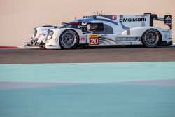 #20 Porsche Team Porsche 919 Hybrid: Timo Bernhard, Mark Webber, Brendon Hartley