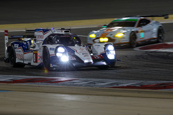 #8 Toyota Racing Toyota TS 040 - Hybrid: Anthony Davidson, Sébastien Buemi