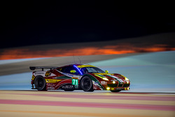 #71 AF Corse Ferrari 458 Italia: Davide Rigon, James Calado