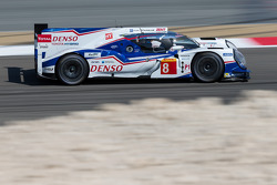 #8 Toyota Racing Toyota TS 040 - Hybrid: Anthony Davidson, Sébastien Buemi