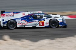 #8 Toyota Racing Toyota TS 040 - Hybrid: Anthony Davidson, Sébastien Buemi