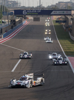 #14 Porsche Team Porsche 919 Hybrid: Romain Dumas, Neel Jani, Marc Lieb leads after the first lap