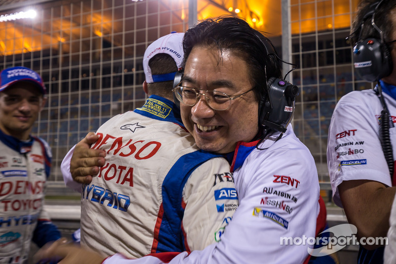 Presidente da Toyota Yoshiaki Kinoshita celebra campeonato do WEC 2014 com vitória nas 6 Horas do Ba